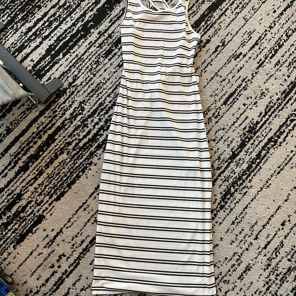 SHEIN Dresses & Skirts - LARGE SHEIN White & Black Stripped Midi Dress Criss Cross Straps in Back